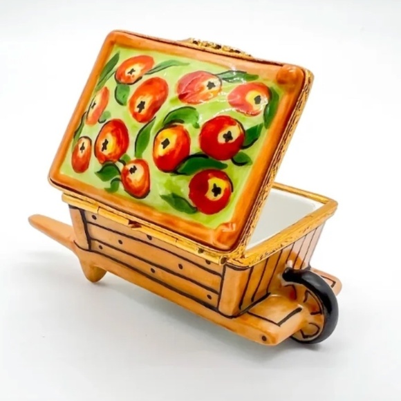 Limoges France Hand Painted Apple Cart Wheelbarrow Trinket Box, Vintage Artoria - Picture 2 of 16